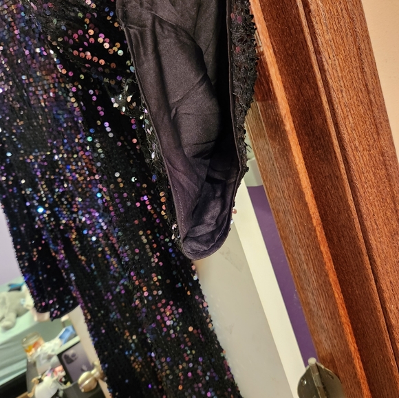 Plus size women's sequin dress - Picture 3 of 6